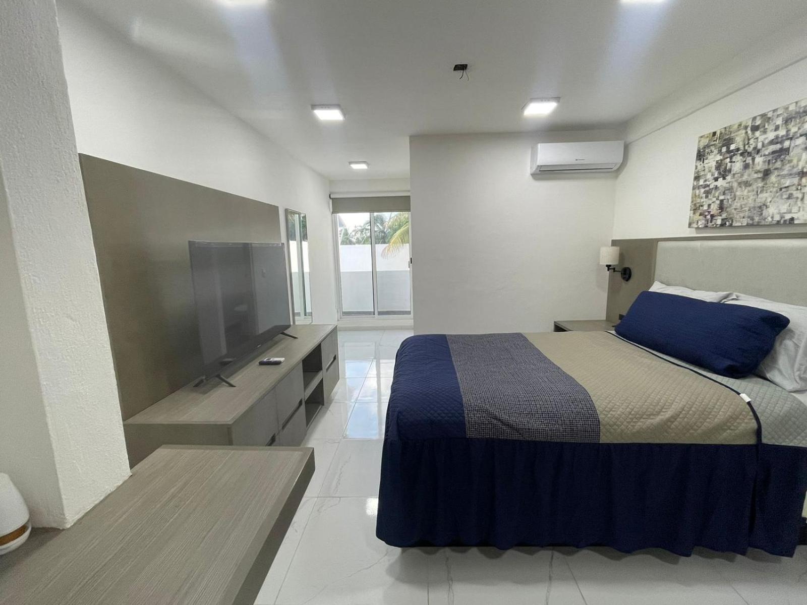 Guest House Stone Wall Residences Cancún Esterno foto