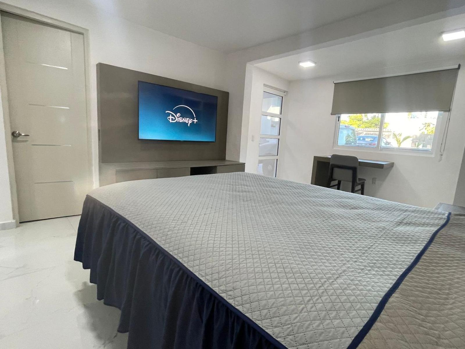 Guest House Stone Wall Residences Cancún Esterno foto