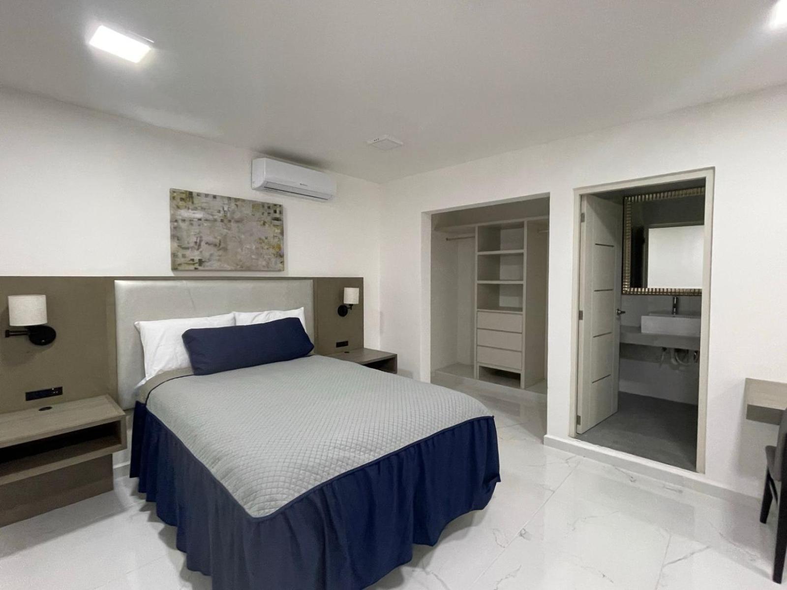 Guest House Stone Wall Residences Cancún Esterno foto