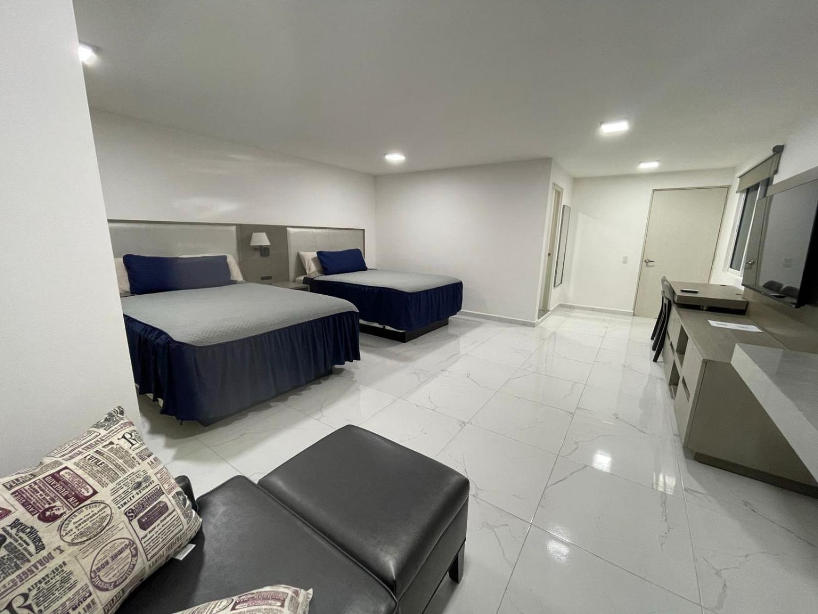Guest House Stone Wall Residences Cancún Esterno foto