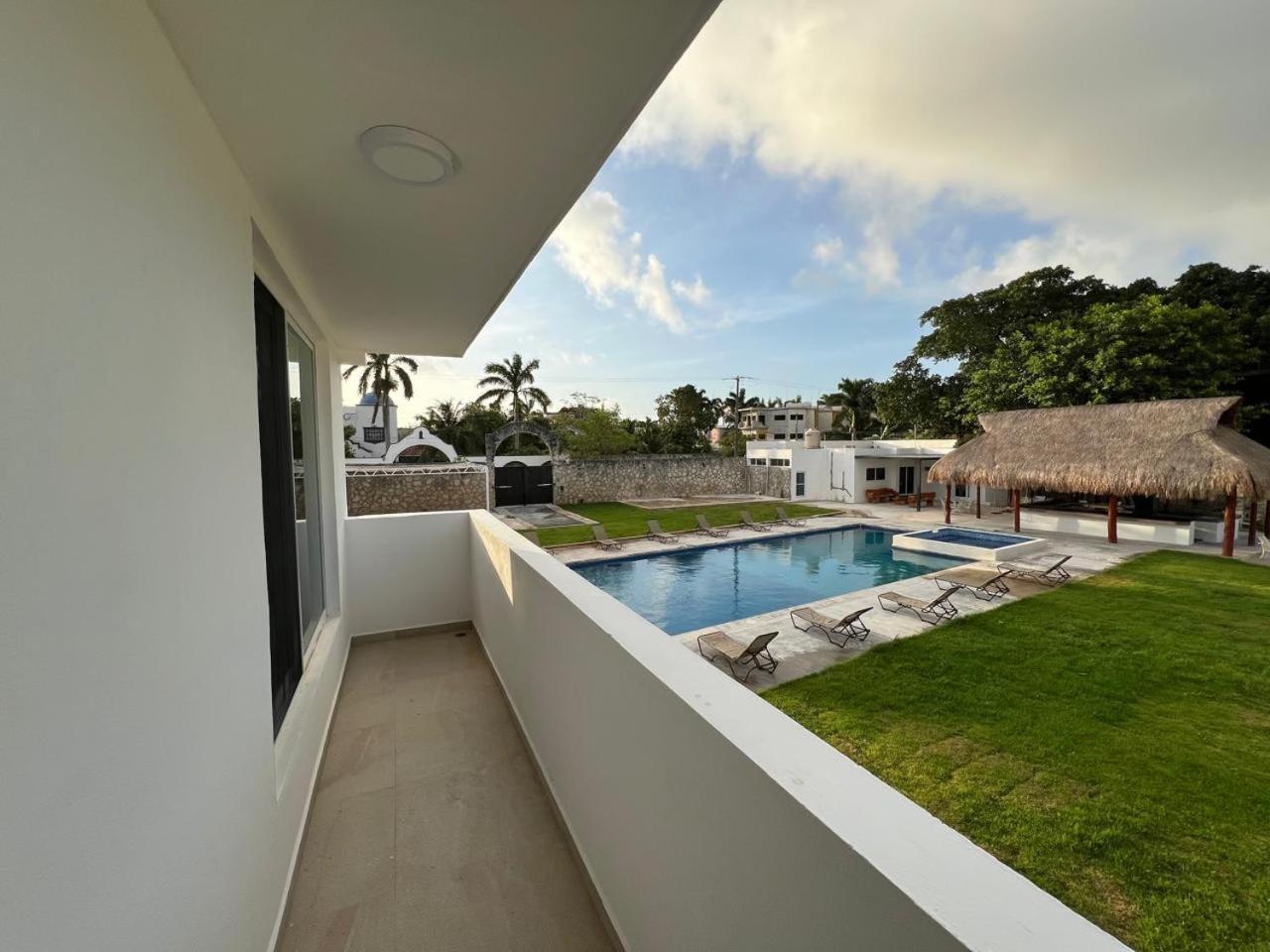 Guest House Stone Wall Residences Cancún Esterno foto