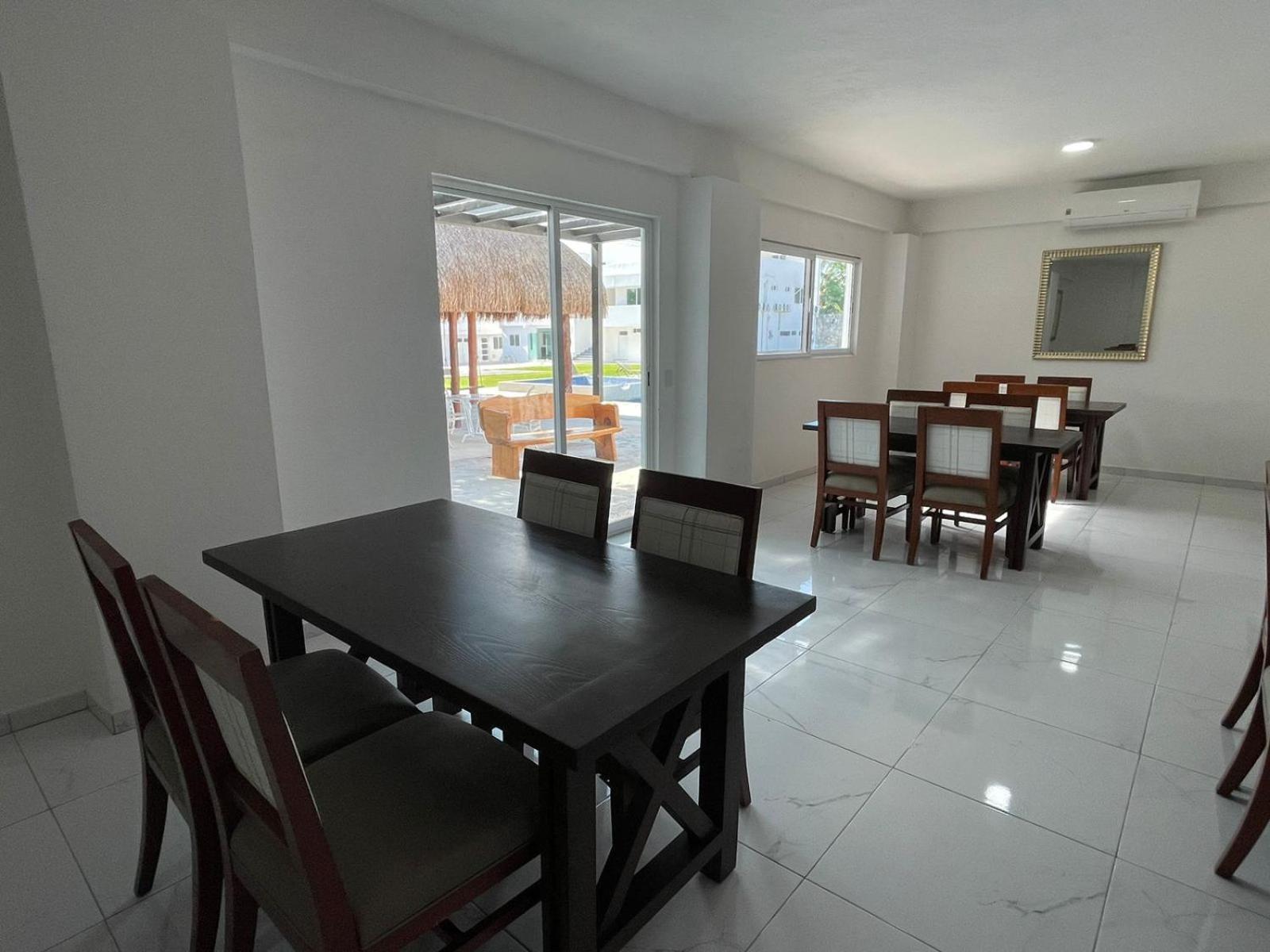 Guest House Stone Wall Residences Cancún Esterno foto